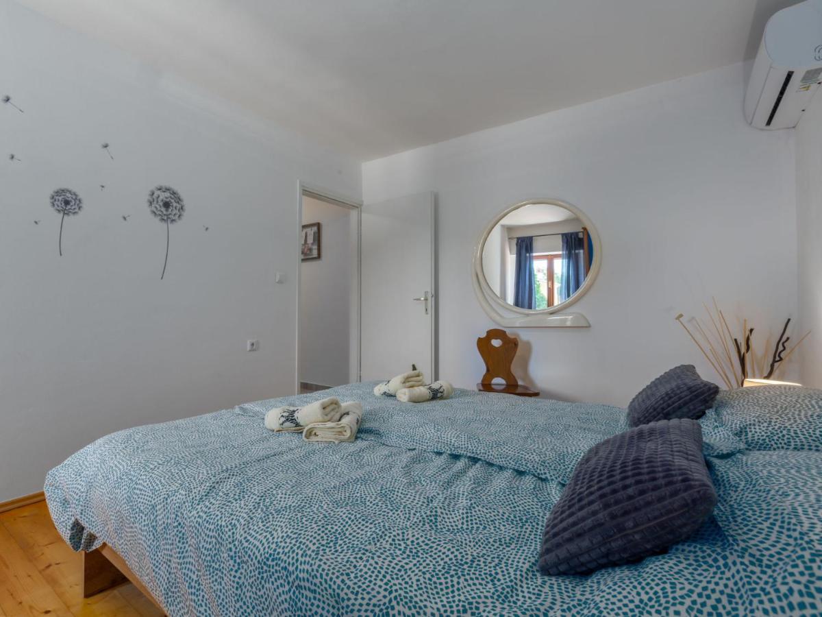 Holiday Home Villa Lucky By Interhome Brtonigla Exteriör bild