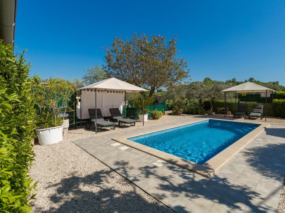 Holiday Home Villa Lucky By Interhome Brtonigla Exteriör bild