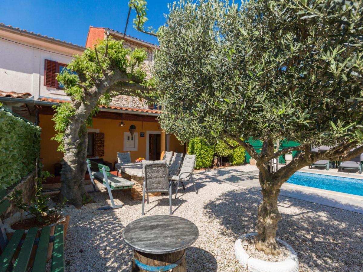 Holiday Home Villa Lucky By Interhome Brtonigla Exteriör bild