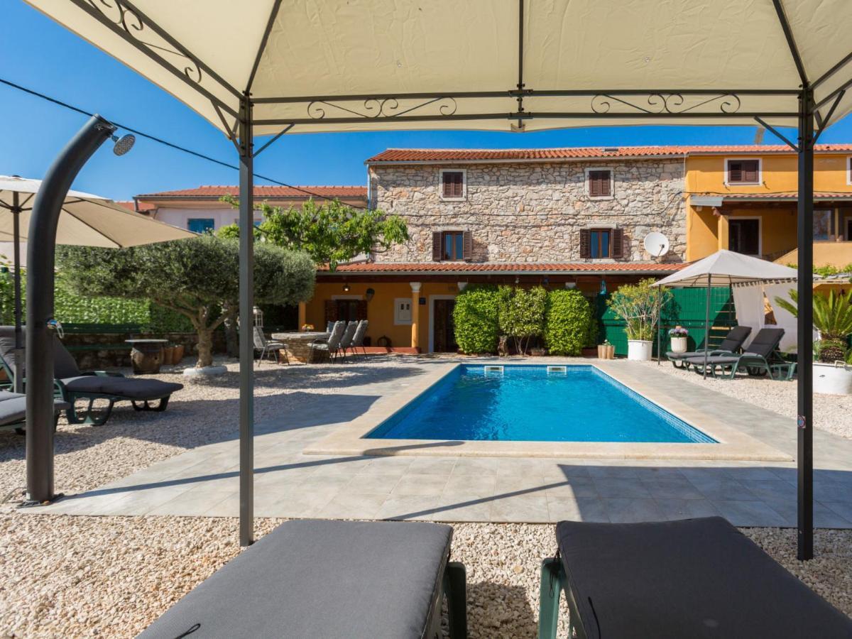 Holiday Home Villa Lucky By Interhome Brtonigla Exteriör bild